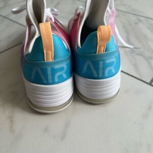 Nike White and Pink Sneakers with Breathable Mesh